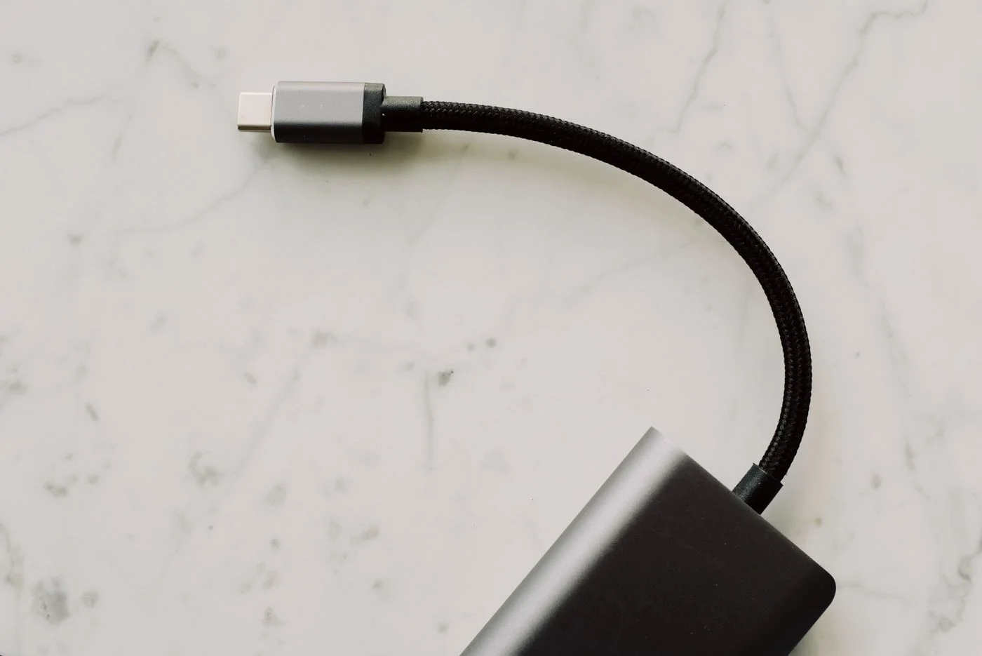 USB-C-Stecker eines Adapters